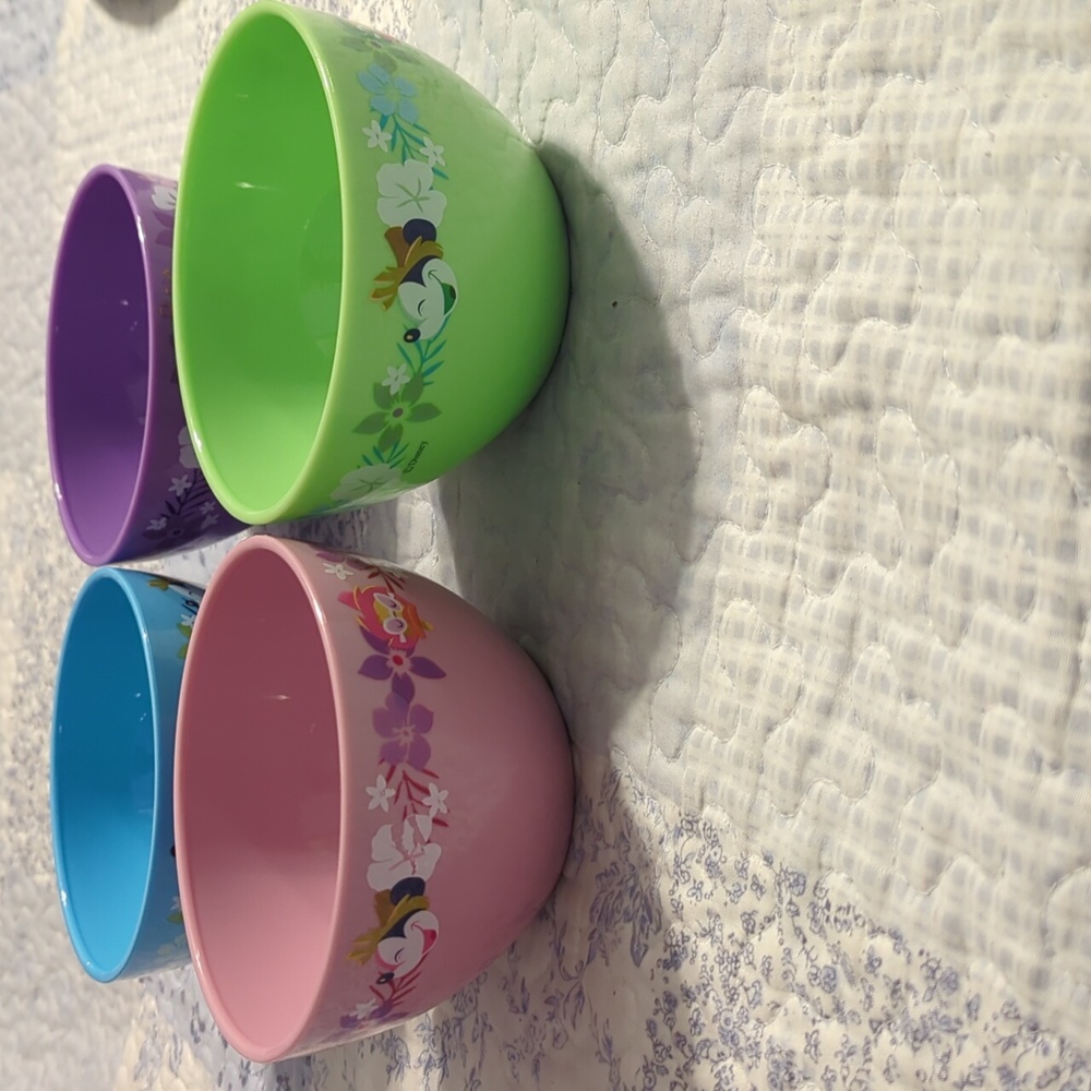 Disney Summertime Dinnerware - Picture 4 of 7